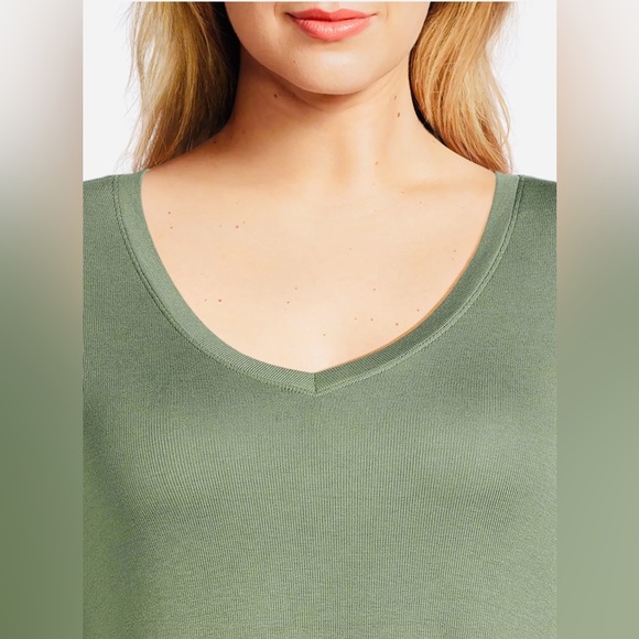 “TERRA & SKY” 3x (24w-26w) T-Shirt - Picture 2 of 7